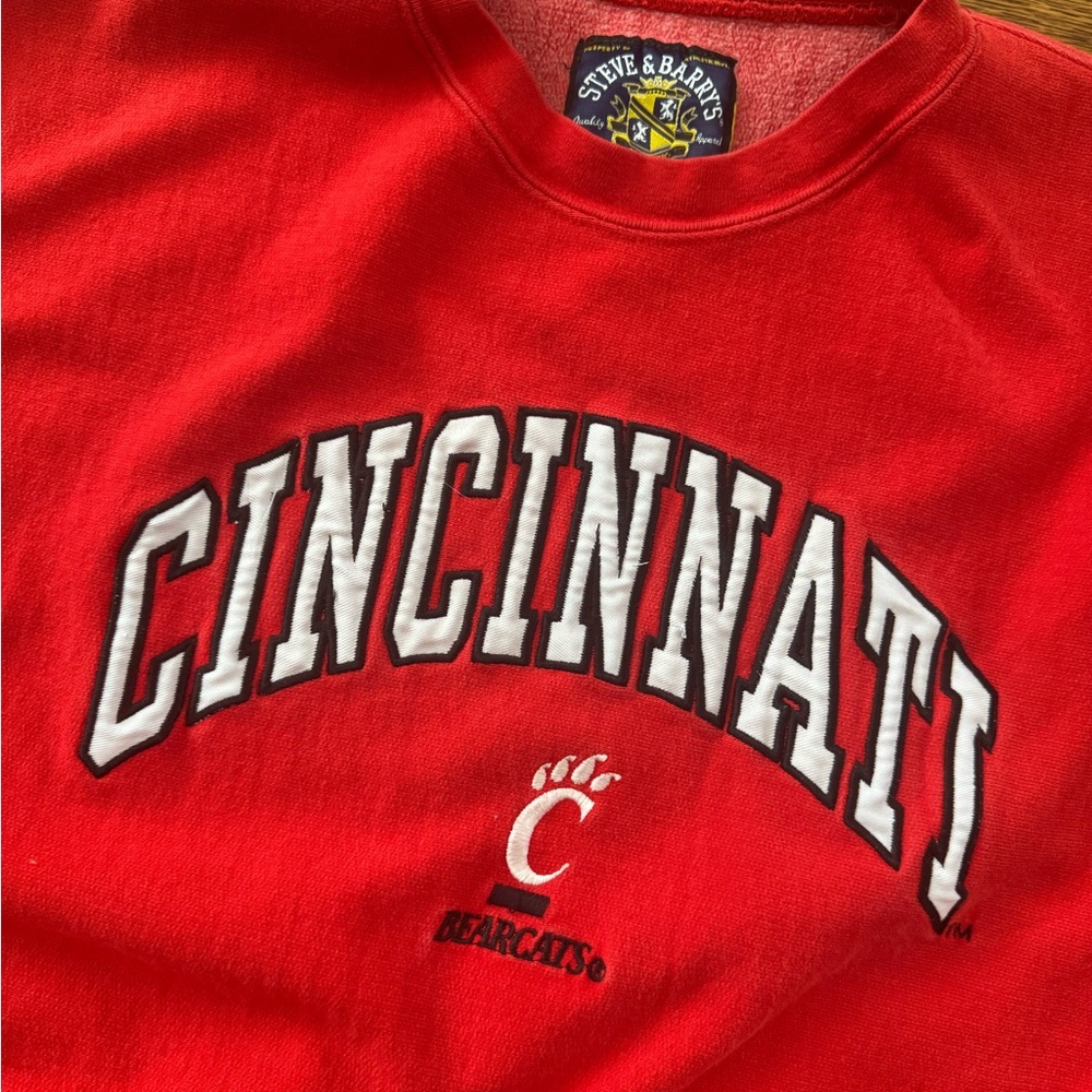 UNIVERSITY OF CINCINNATI BEARCATS VINTAGE (STEVE & BARRY’S Embroidered - Picture 2 of 10